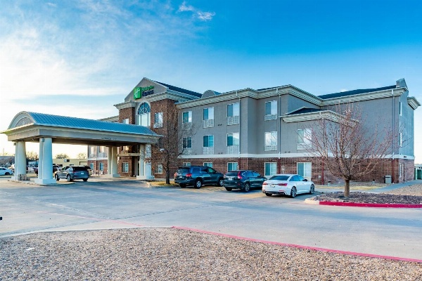 Holiday Inn Express Hereford image 1