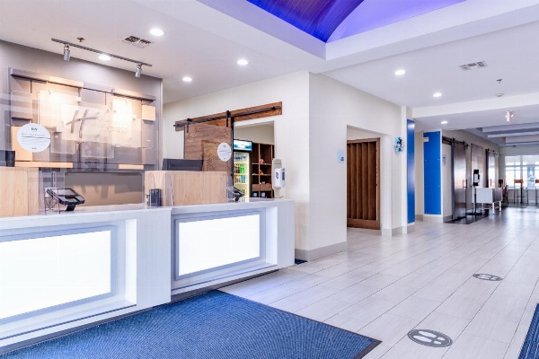 Holiday Inn Express Hereford image 7